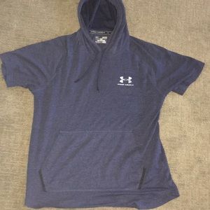 Men’s Under Armor Navy shortsleeved hoodie